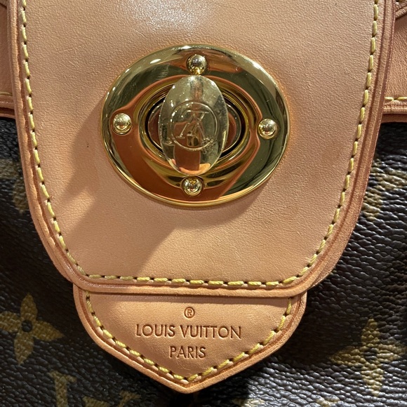Louis Vuitton Purse - Picture 2 of 16